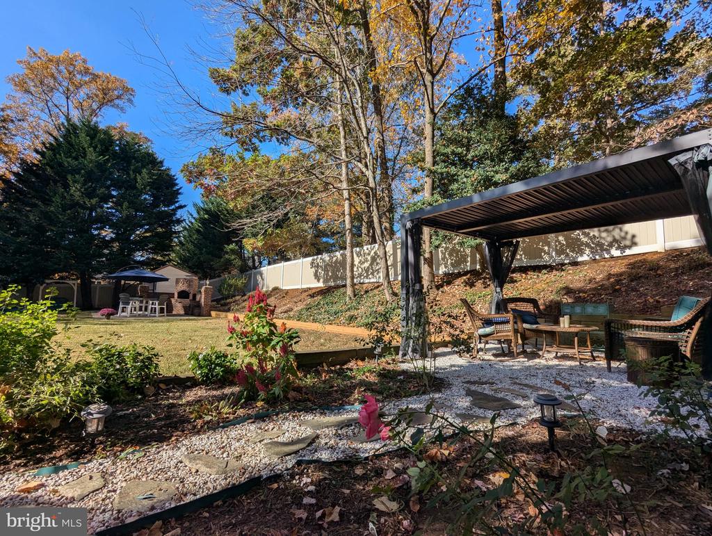 806 Chestnut Tree Dr