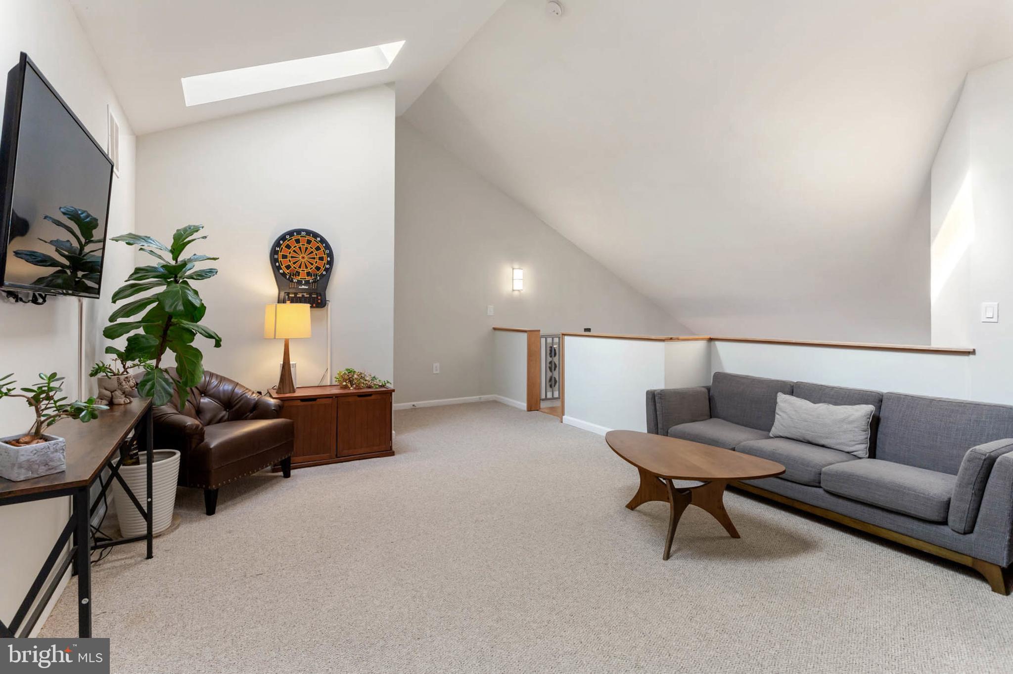 1136 Lake Heron Dr #3b