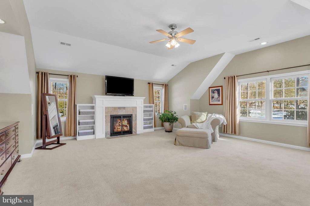 718 Carlisle Dr
