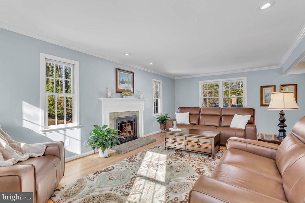 718 Carlisle Dr
