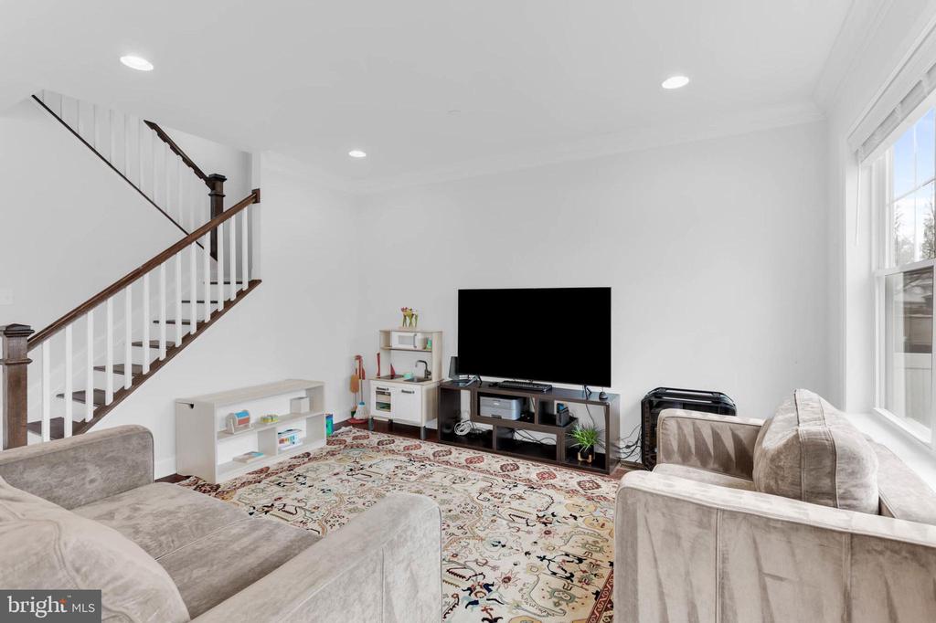 182 Carroll Rd