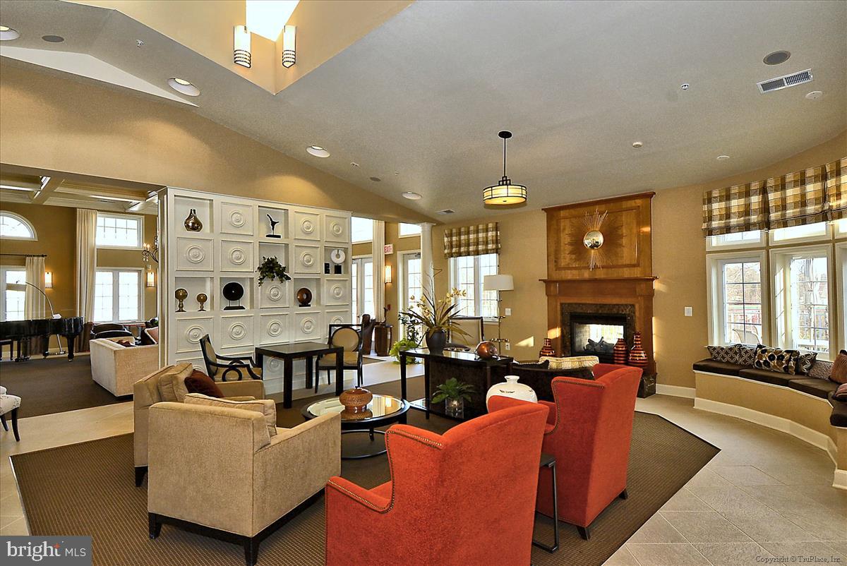 1501 Broadneck Pl #4-204