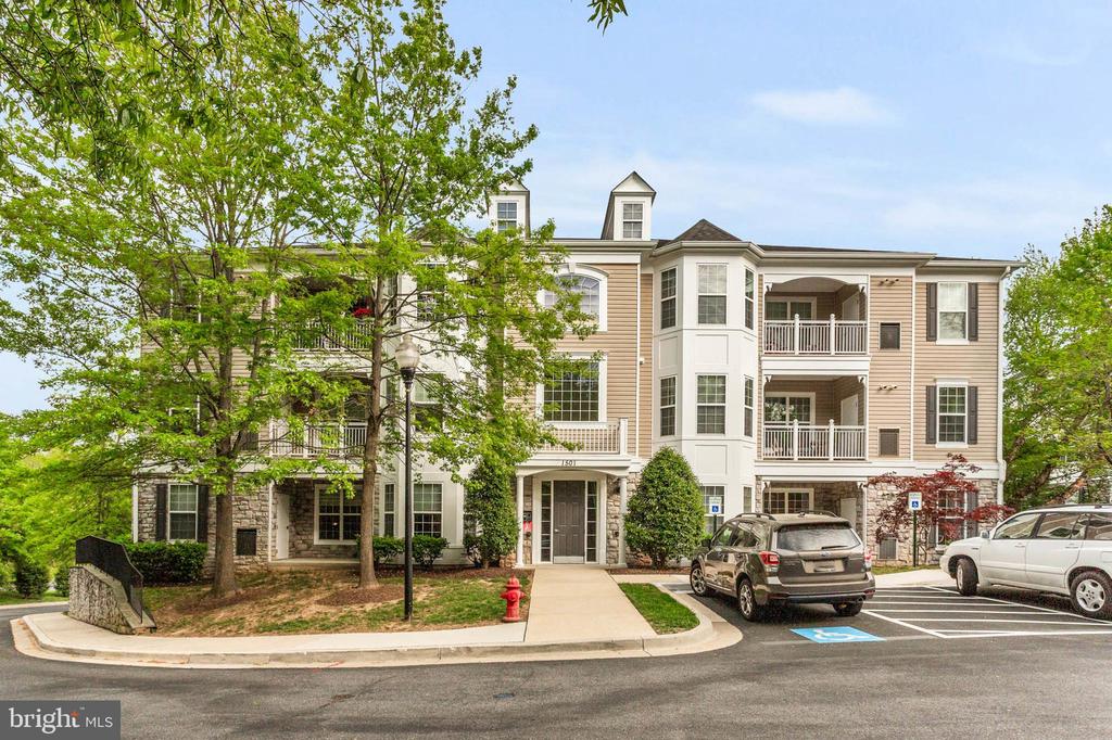 1501 Broadneck Pl #4-204