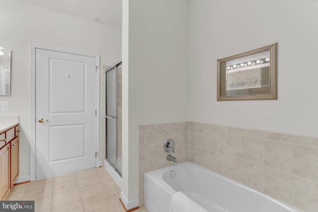1501 Broadneck Pl #4-204