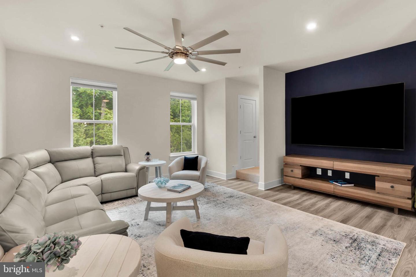 2660 Sequoia Ln