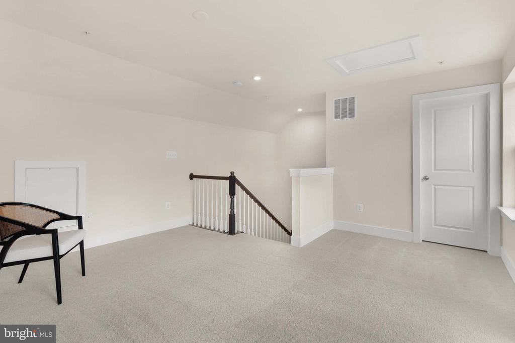 2660 Sequoia Ln