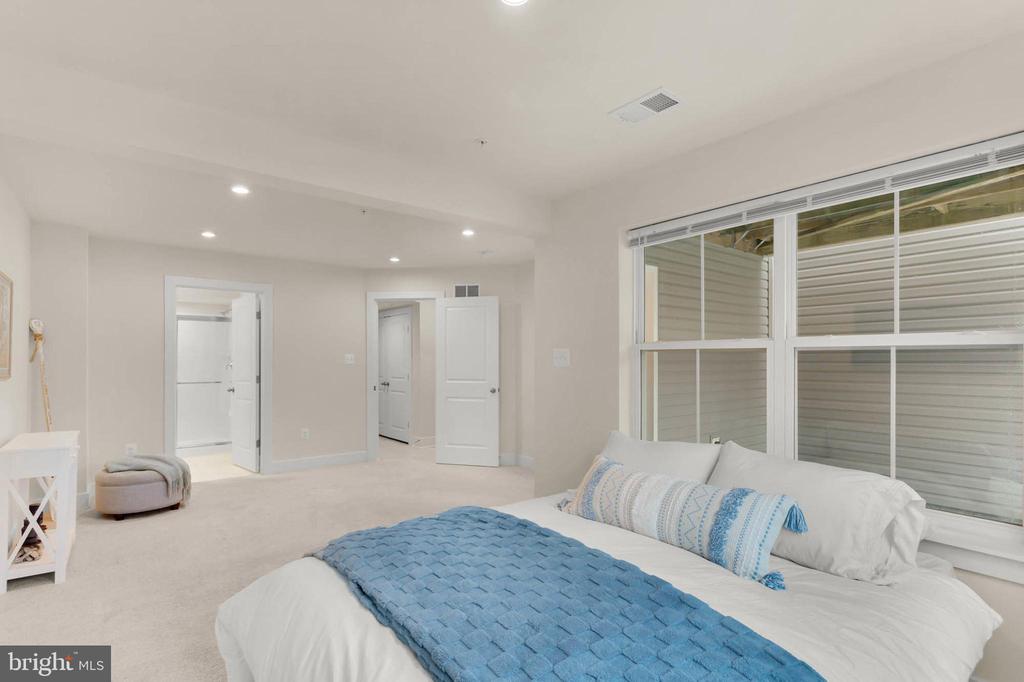 2660 Sequoia Ln