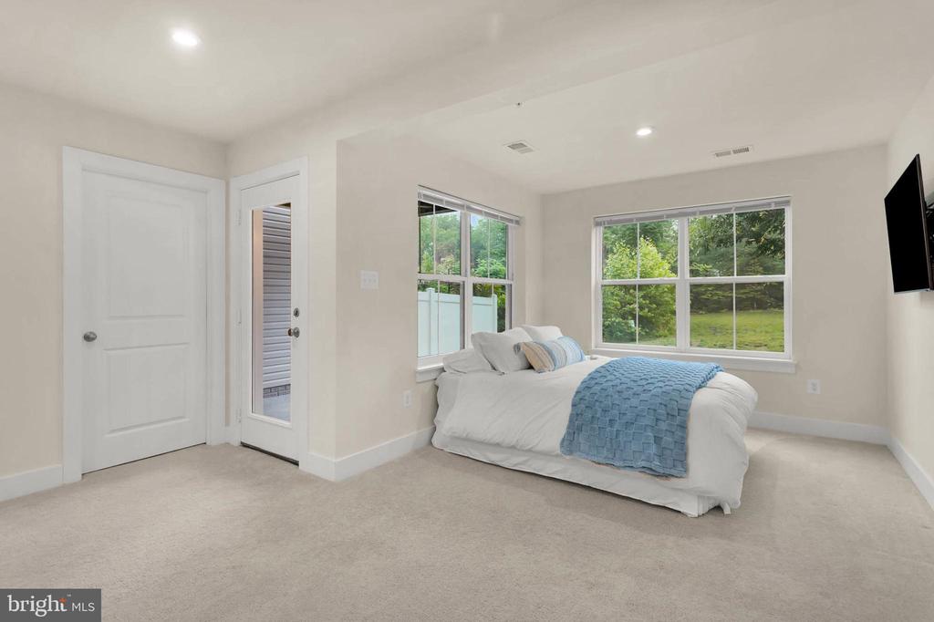 2660 Sequoia Ln