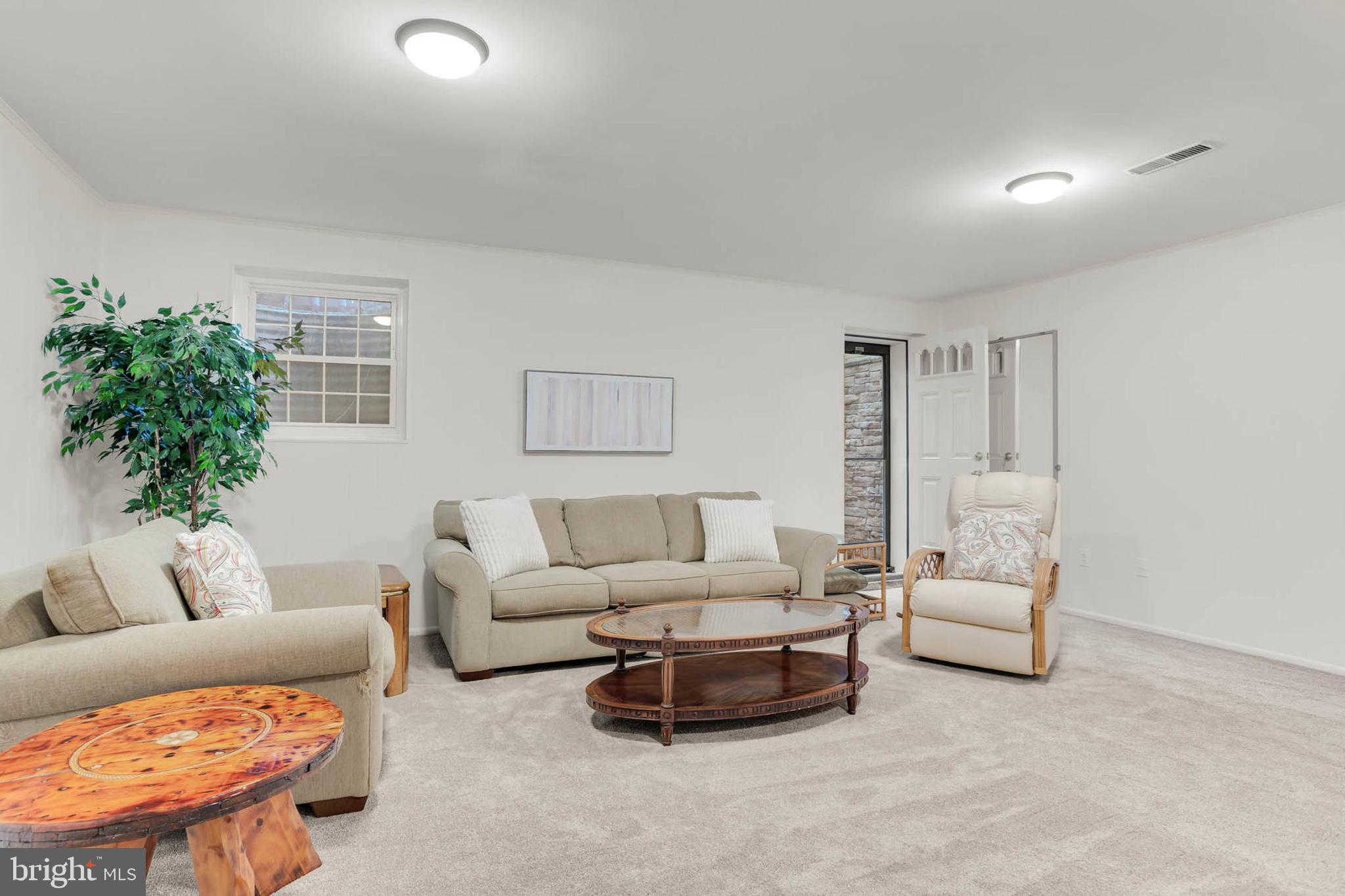 1534 Birdwood Ct #125