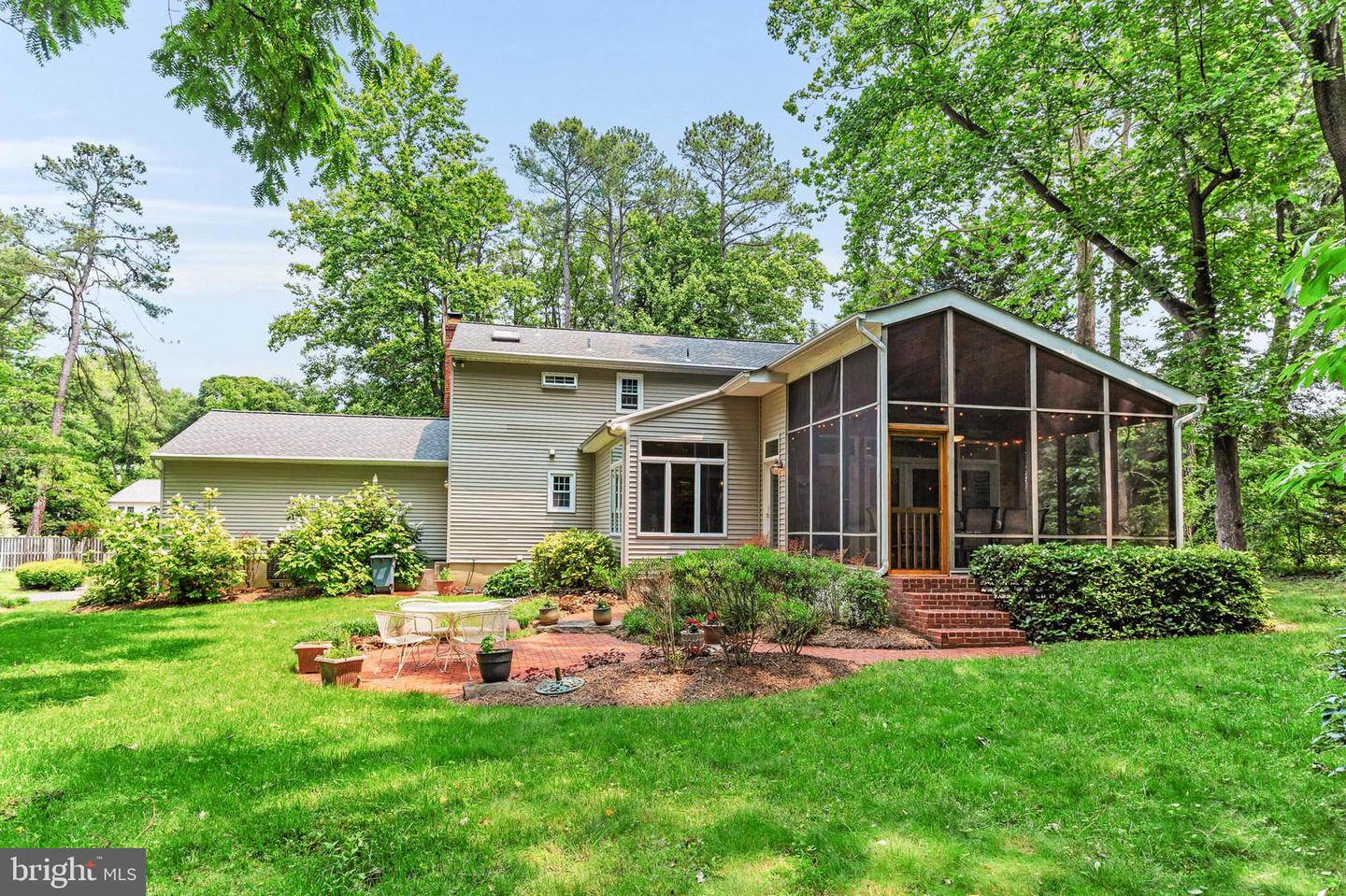 1012 Placid Ct
