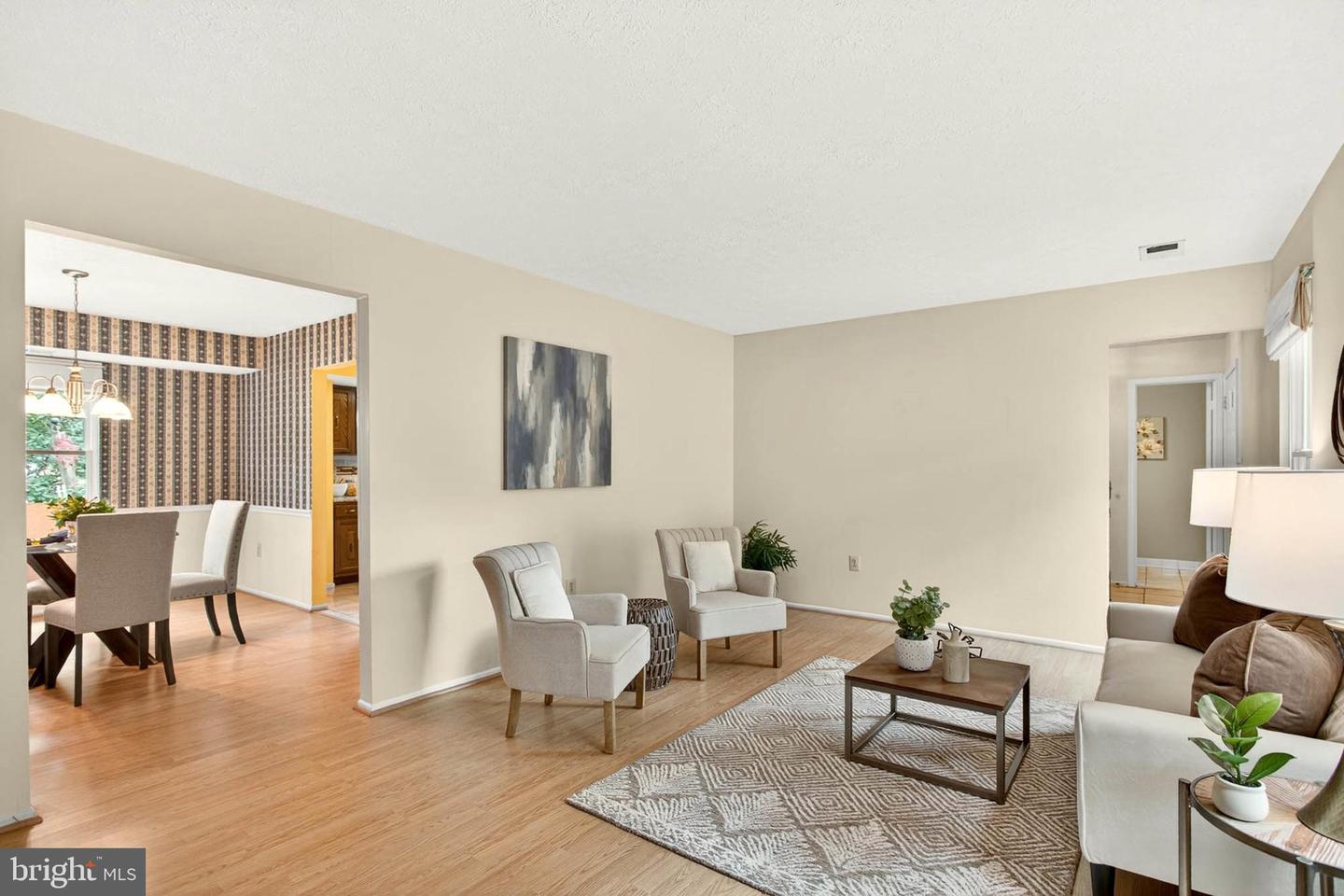 1184 Neptune Pl