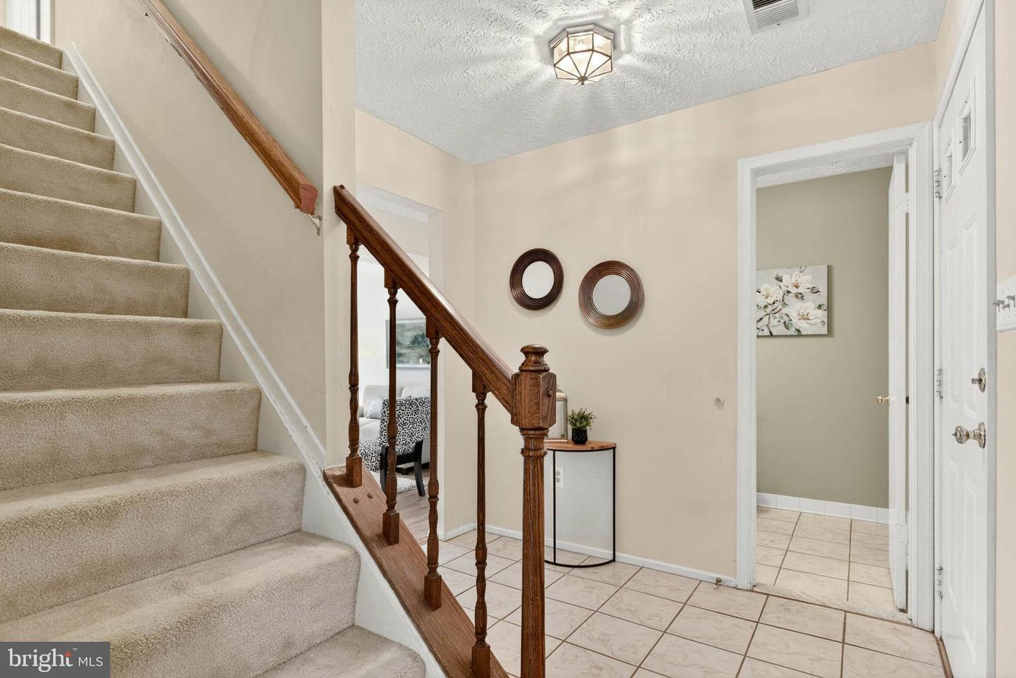 1184 Neptune Pl