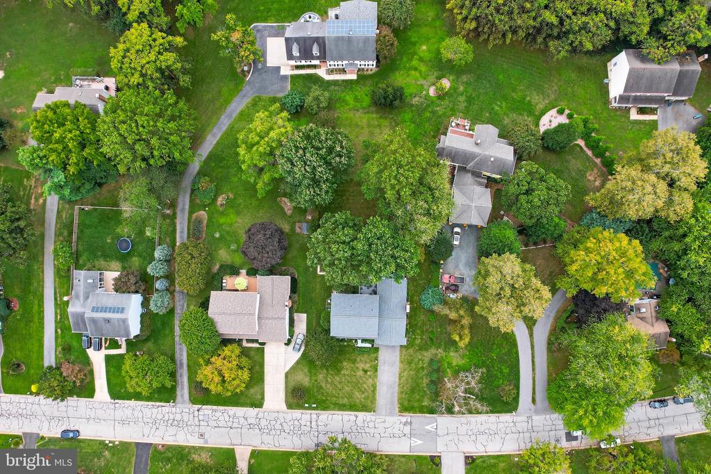 515 BAY HILLS DRIVE