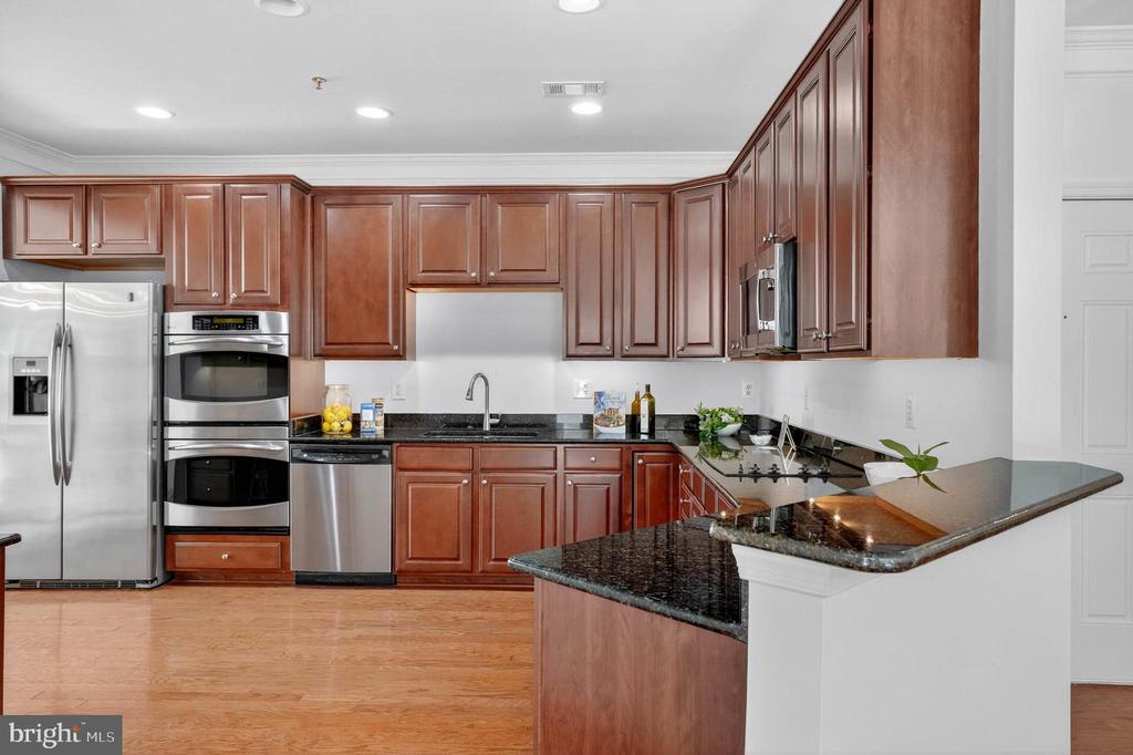 901 NOAH WINFIELD TERRACE 102