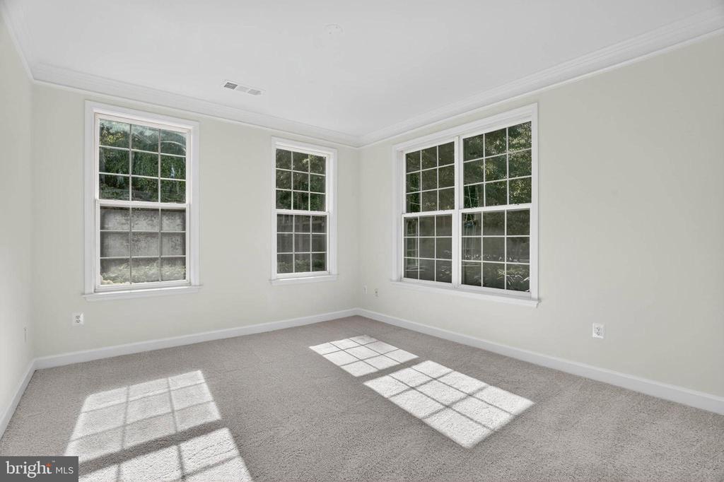 901 NOAH WINFIELD TERRACE 102