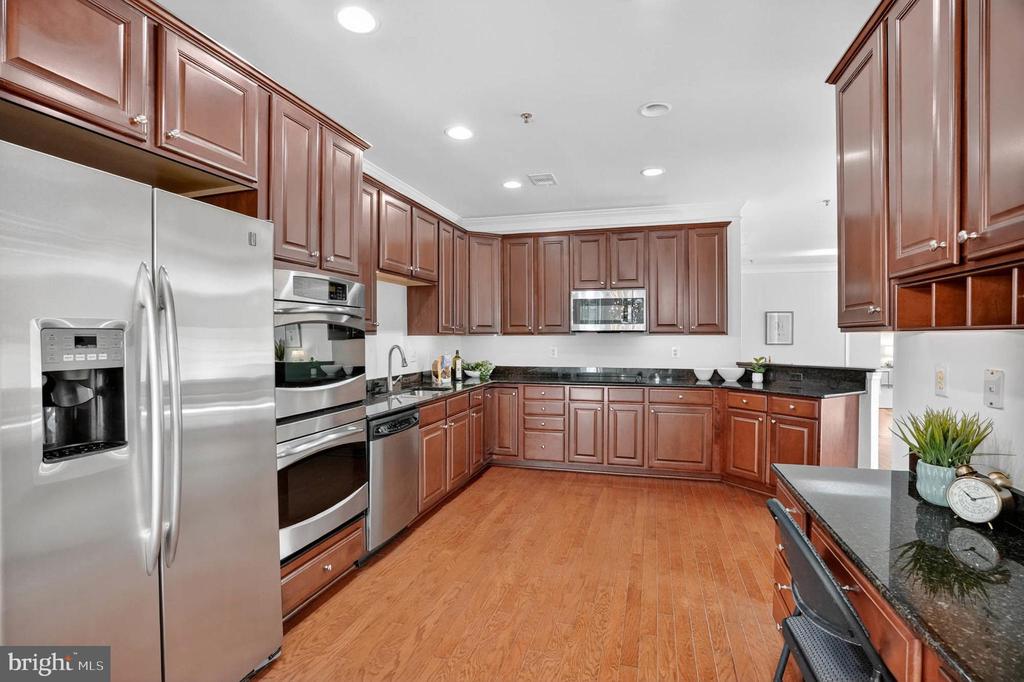 901 NOAH WINFIELD TERRACE 102