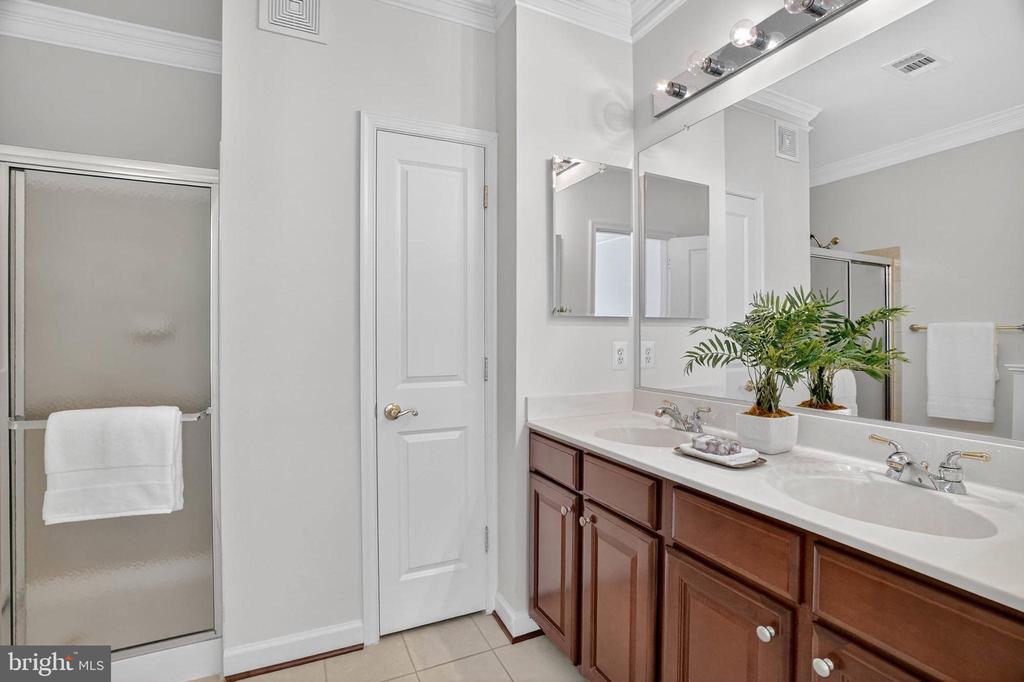 901 NOAH WINFIELD TERRACE 102