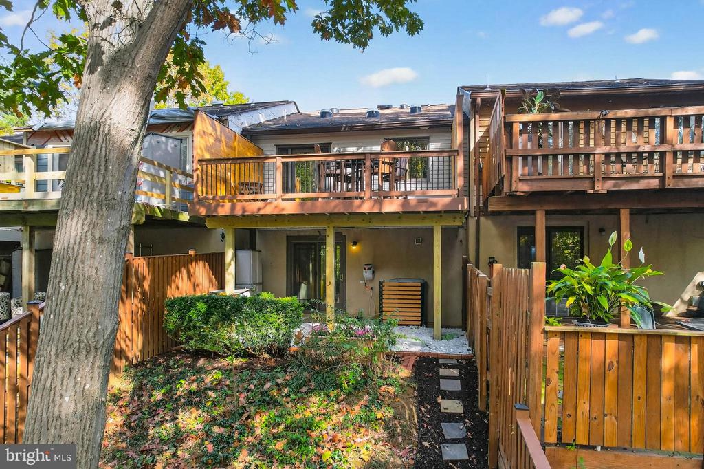 507 GREENBLADES COURT