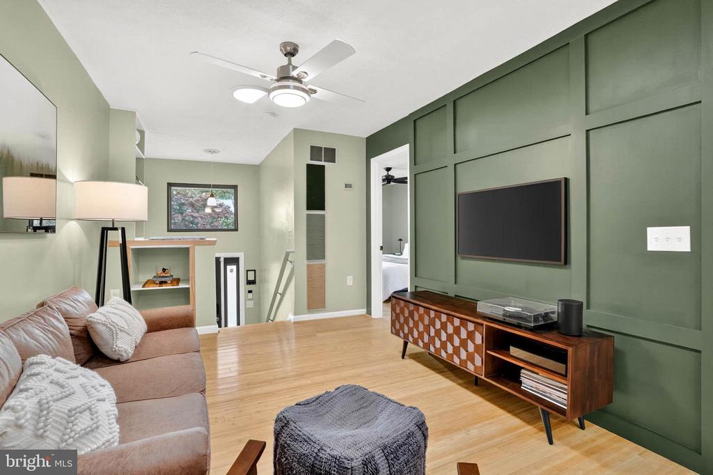 507 GREENBLADES COURT