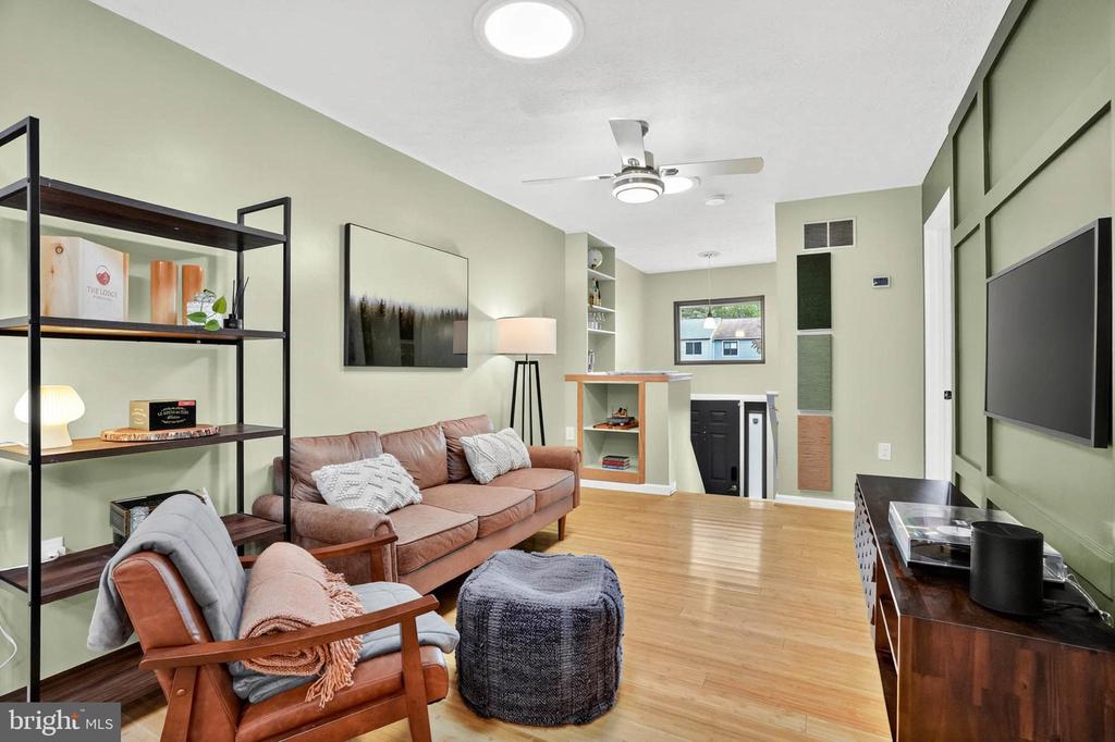 507 GREENBLADES COURT