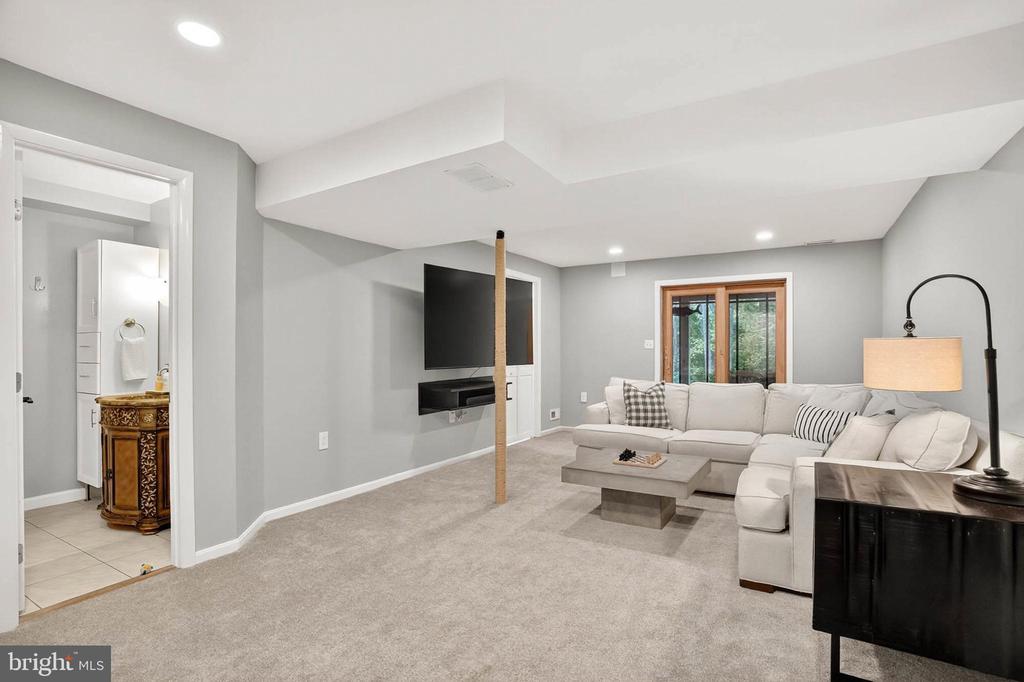 507 GREENBLADES COURT