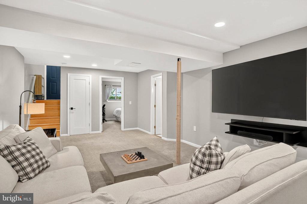507 GREENBLADES COURT