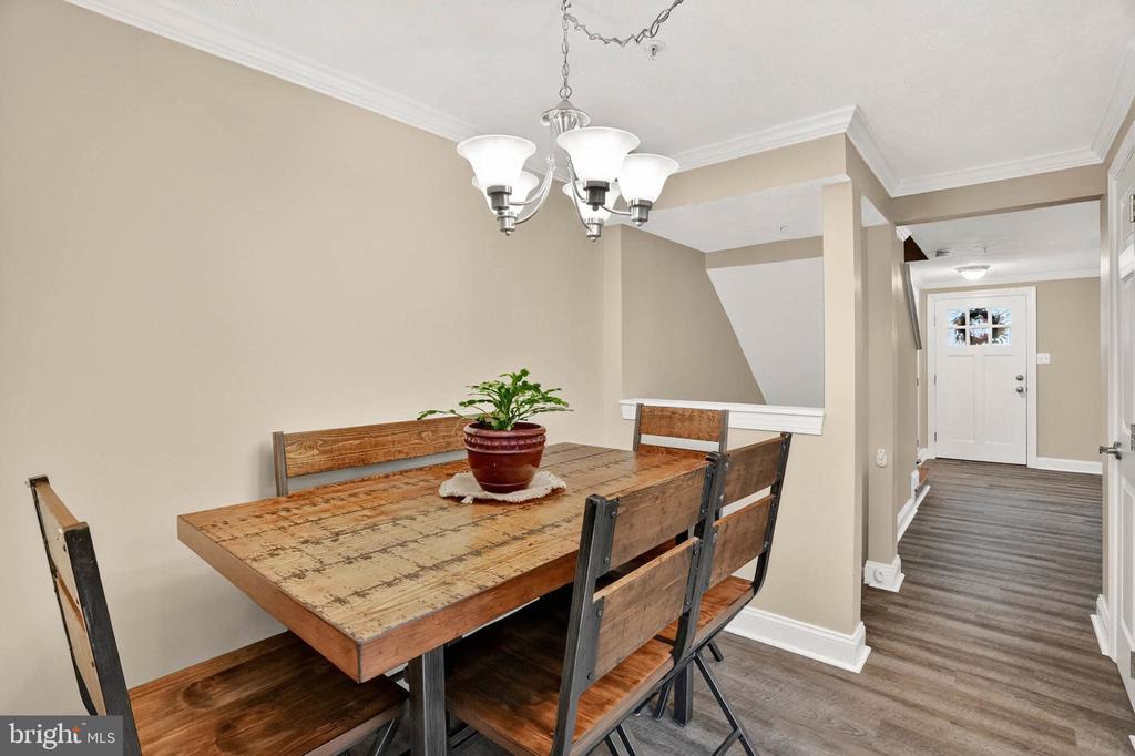 1246 QUAKER RIDGE DRIVE 89