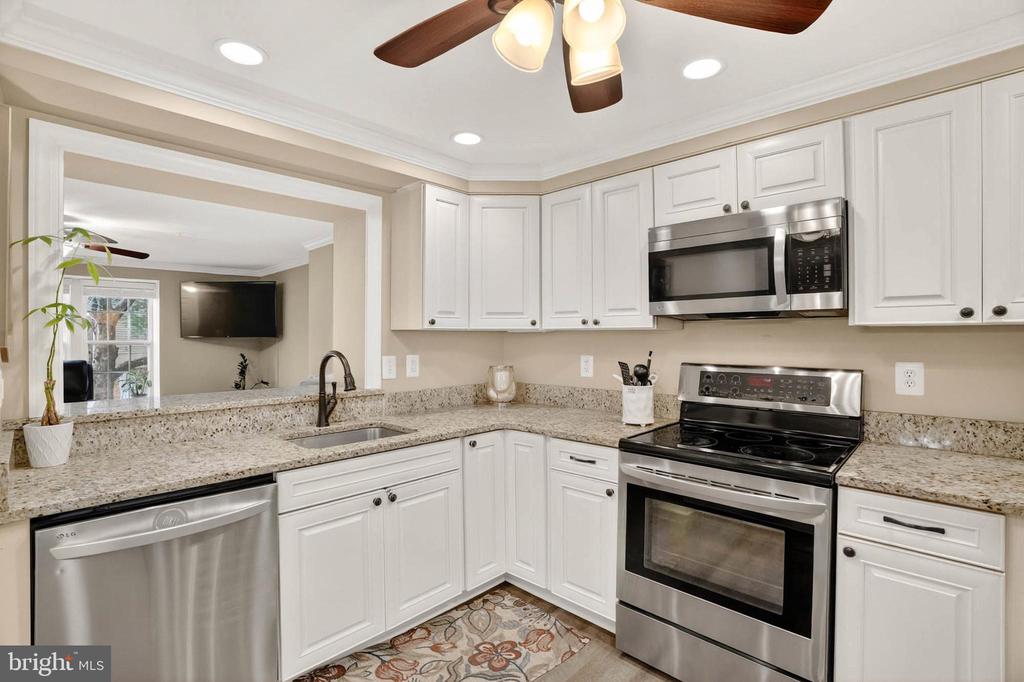 1246 QUAKER RIDGE DRIVE 89