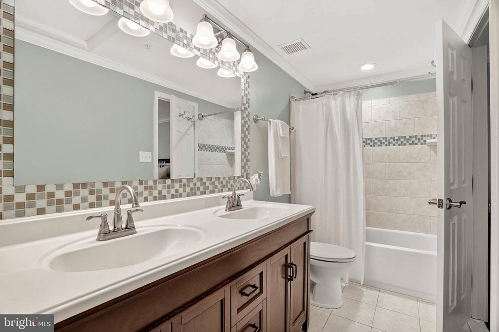 1246 QUAKER RIDGE DRIVE 89