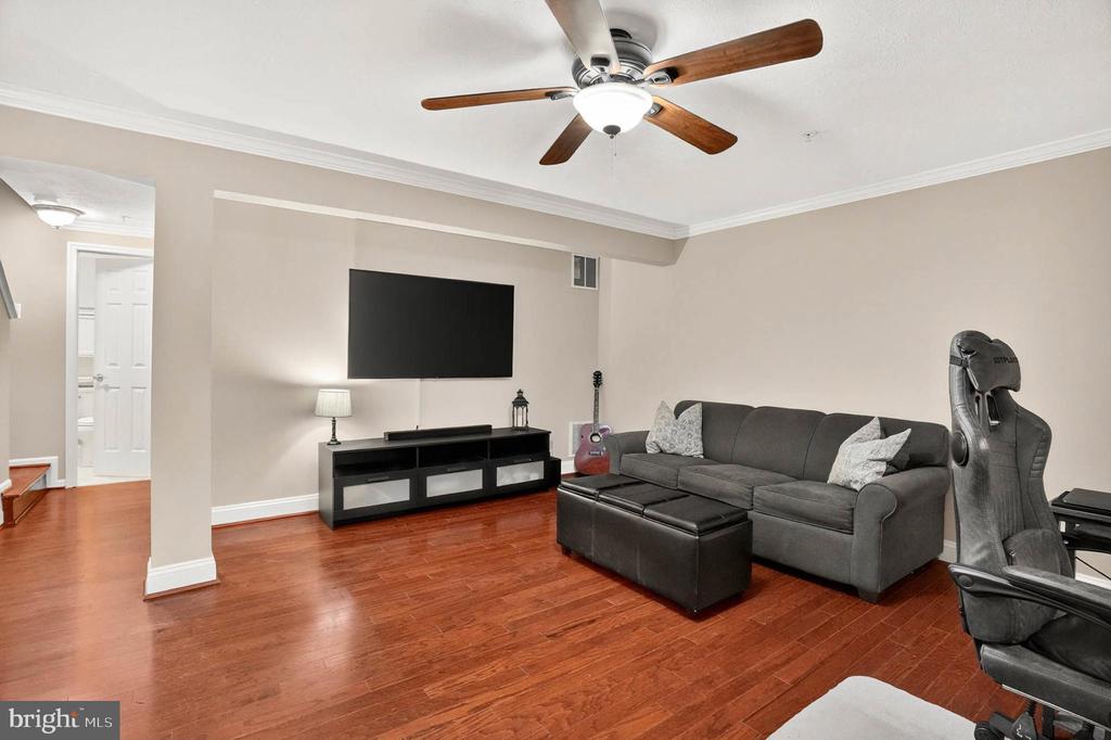 1246 QUAKER RIDGE DRIVE 89