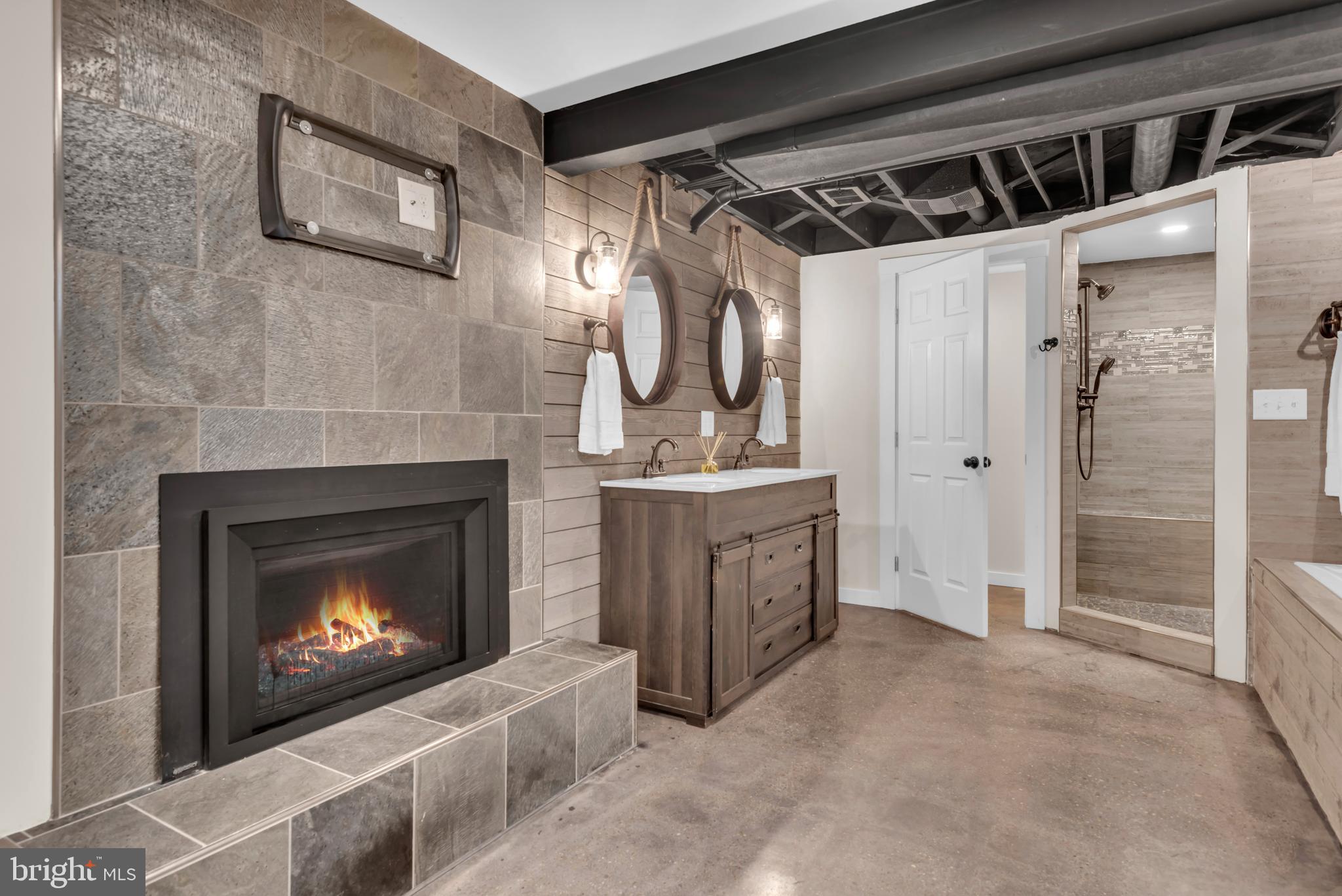 151 LONG POINT COURT