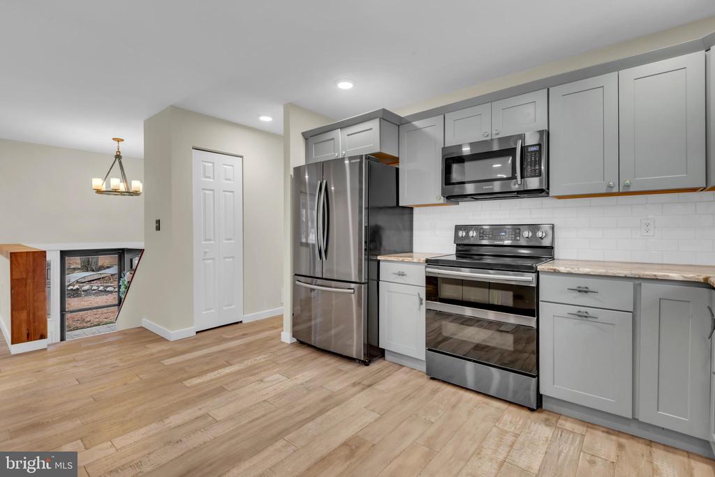 151 LONG POINT COURT