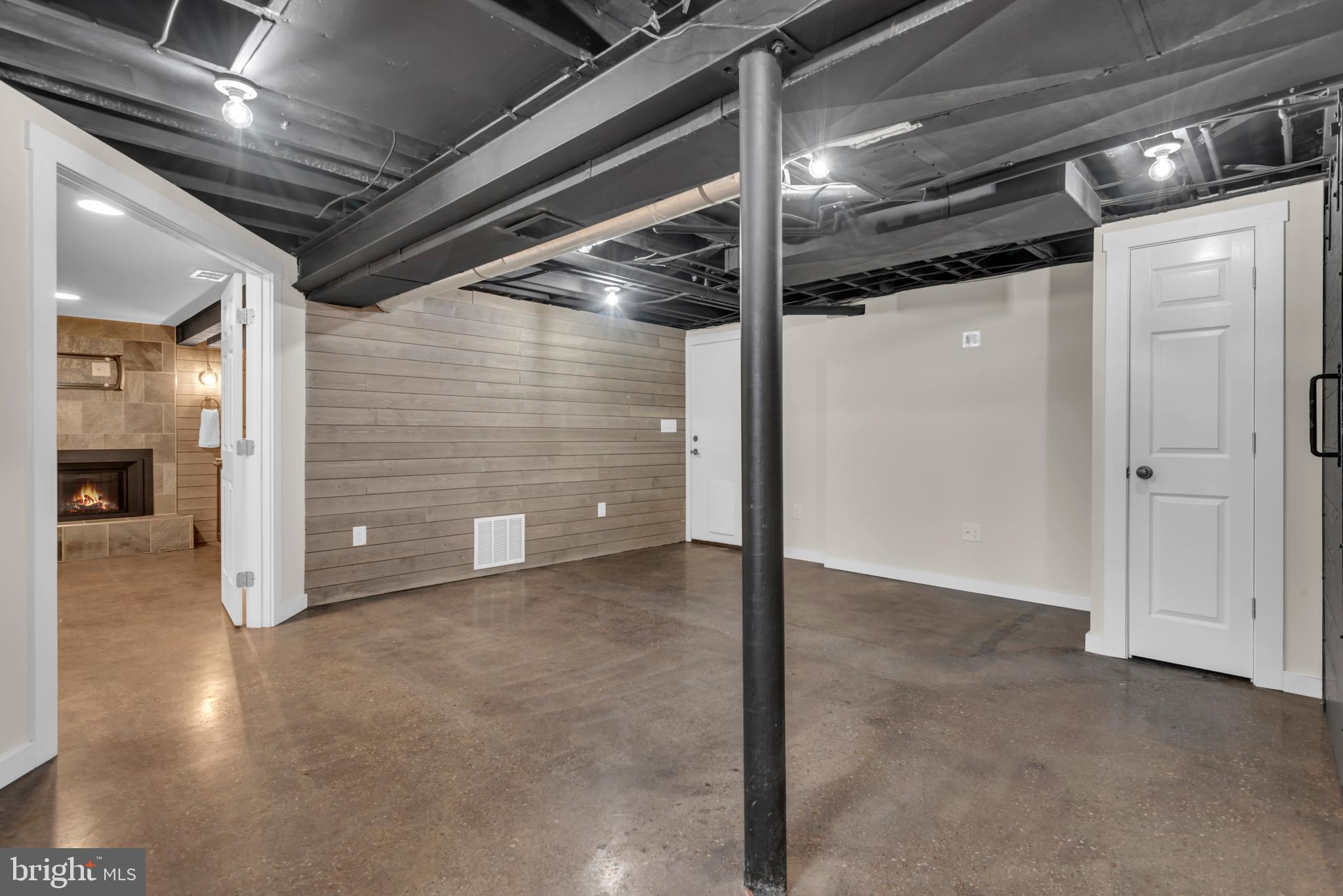 151 LONG POINT COURT