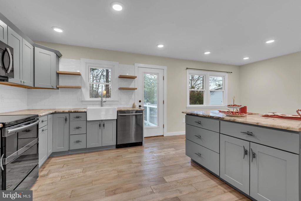 151 LONG POINT COURT