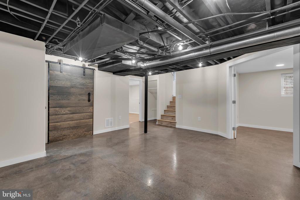 151 LONG POINT COURT