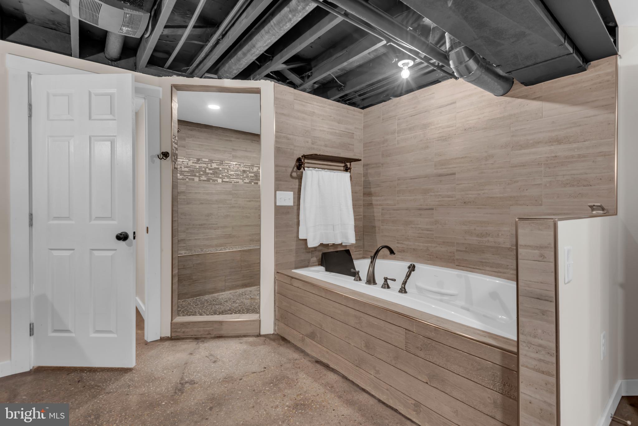 151 LONG POINT COURT