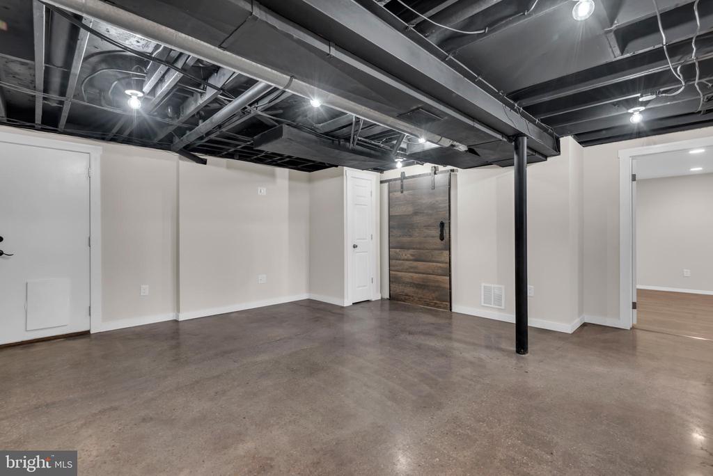 151 LONG POINT COURT