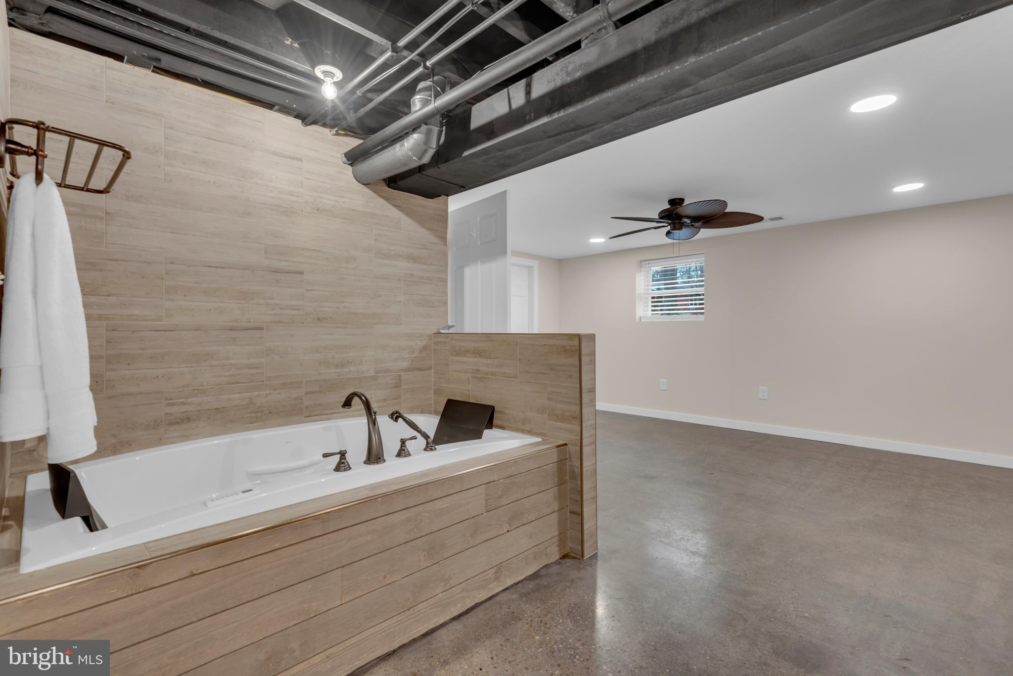 151 LONG POINT COURT