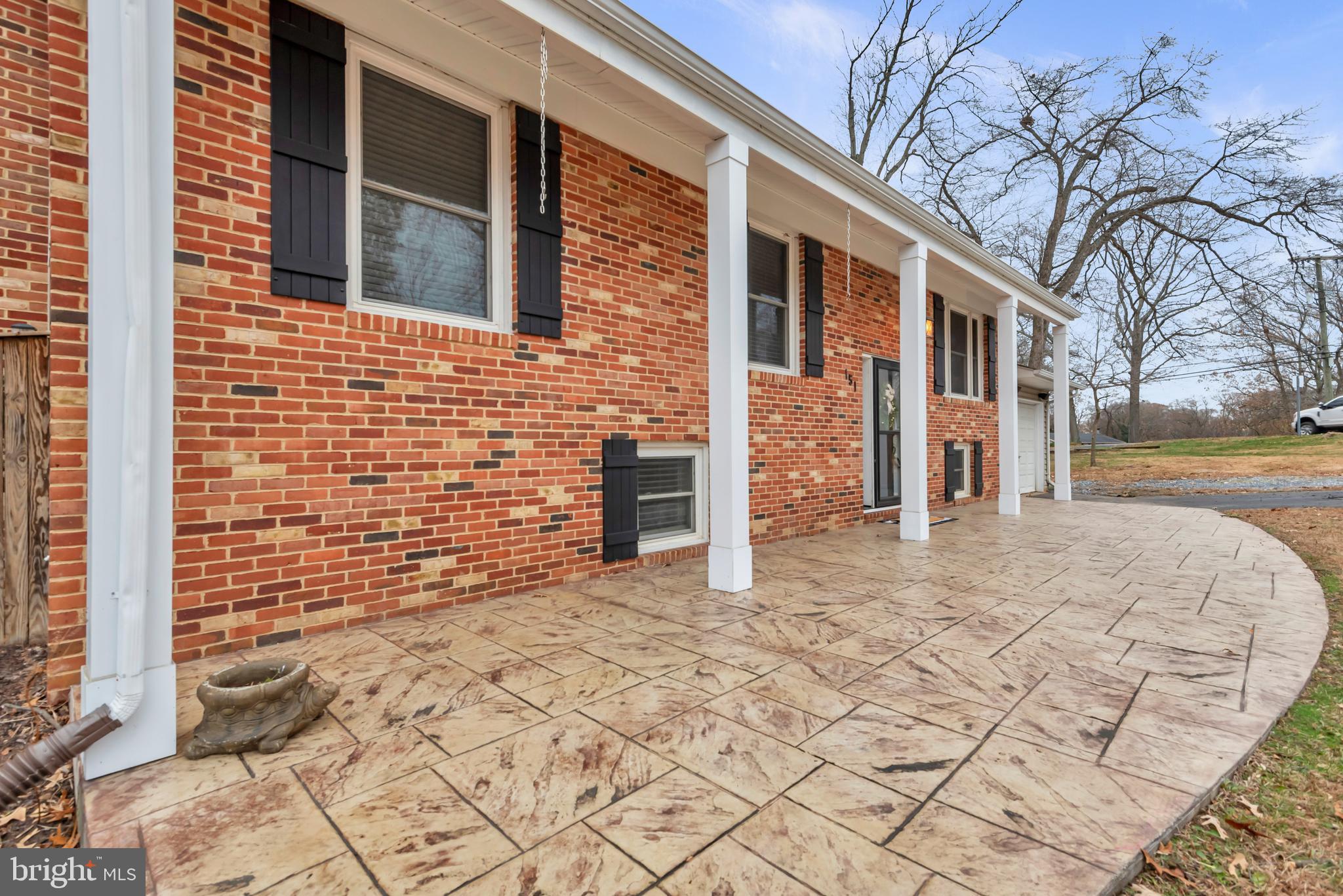 151 LONG POINT COURT