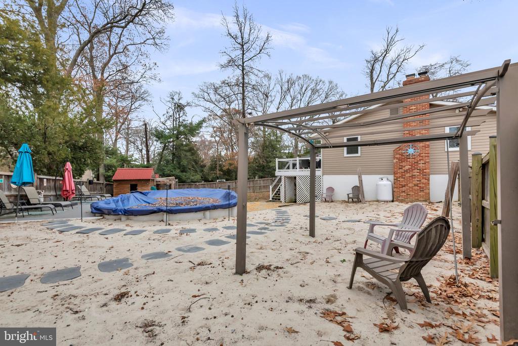 151 LONG POINT COURT