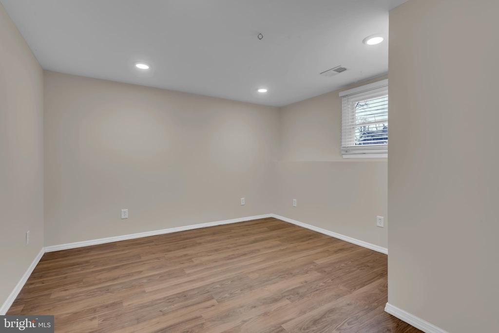 151 LONG POINT COURT