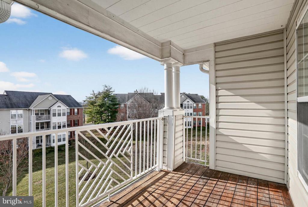 2443 BLUE SPRING COURT 302
