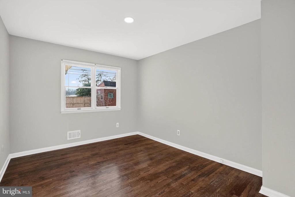 927 JULIET LANE