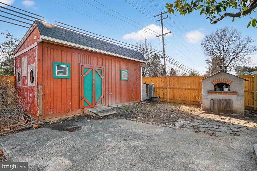 927 JULIET LANE