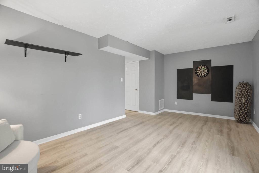 7800 TITAN COURT