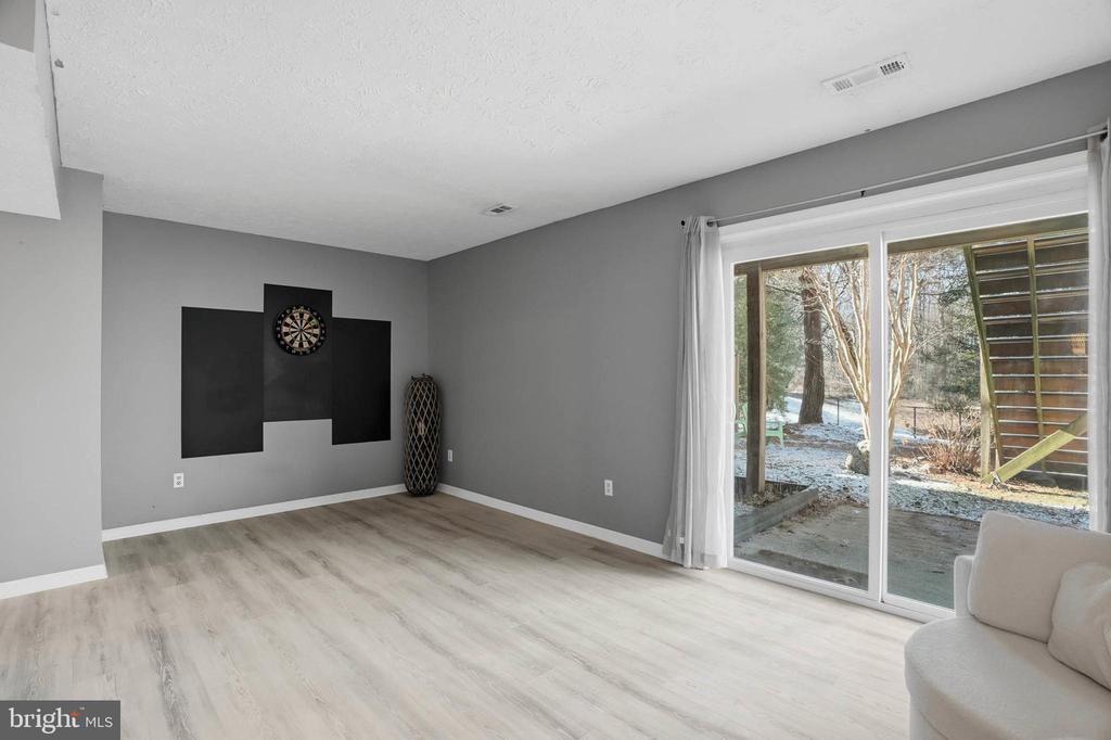 7800 TITAN COURT