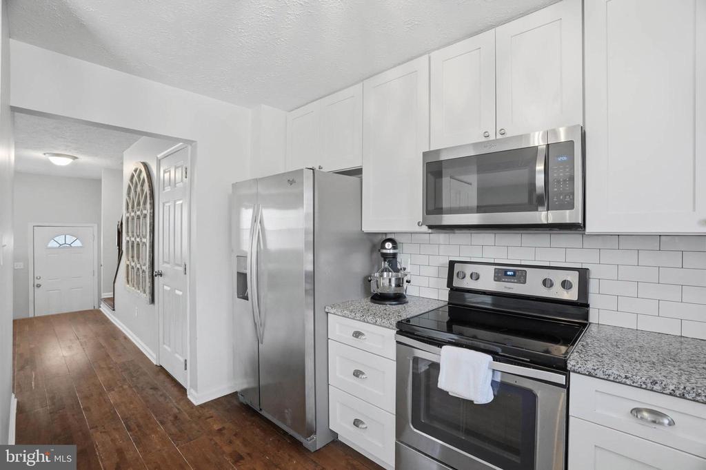 7800 TITAN COURT