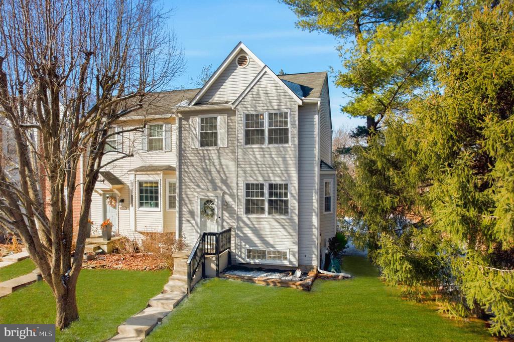 7800 TITAN COURT
