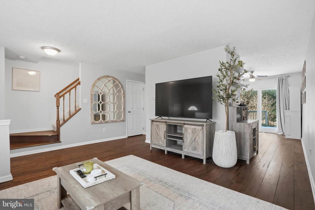 7800 TITAN COURT