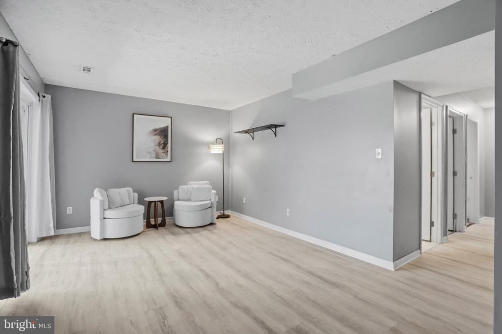 7800 TITAN COURT